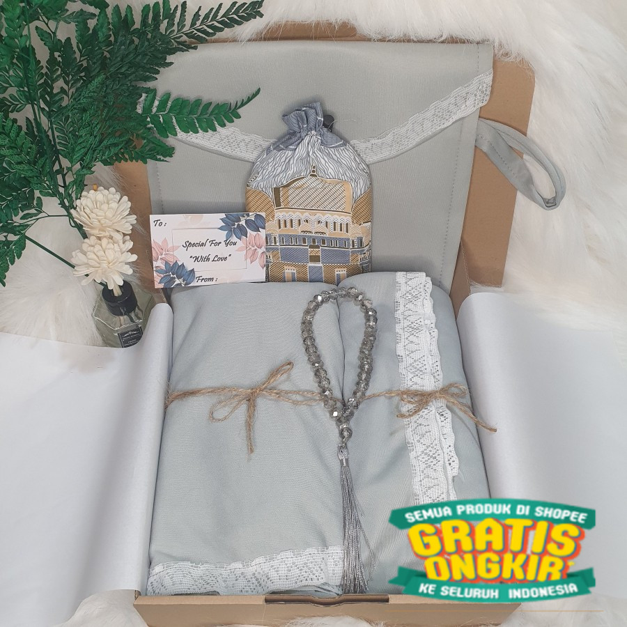 HAMPERS KADO MUKENA DEWASA/HAMPERS LEBARAN/KADO PERNIKAHAN/GIFTBOX BRITHDAY/GRADUATION/ HAMPERS / Bi