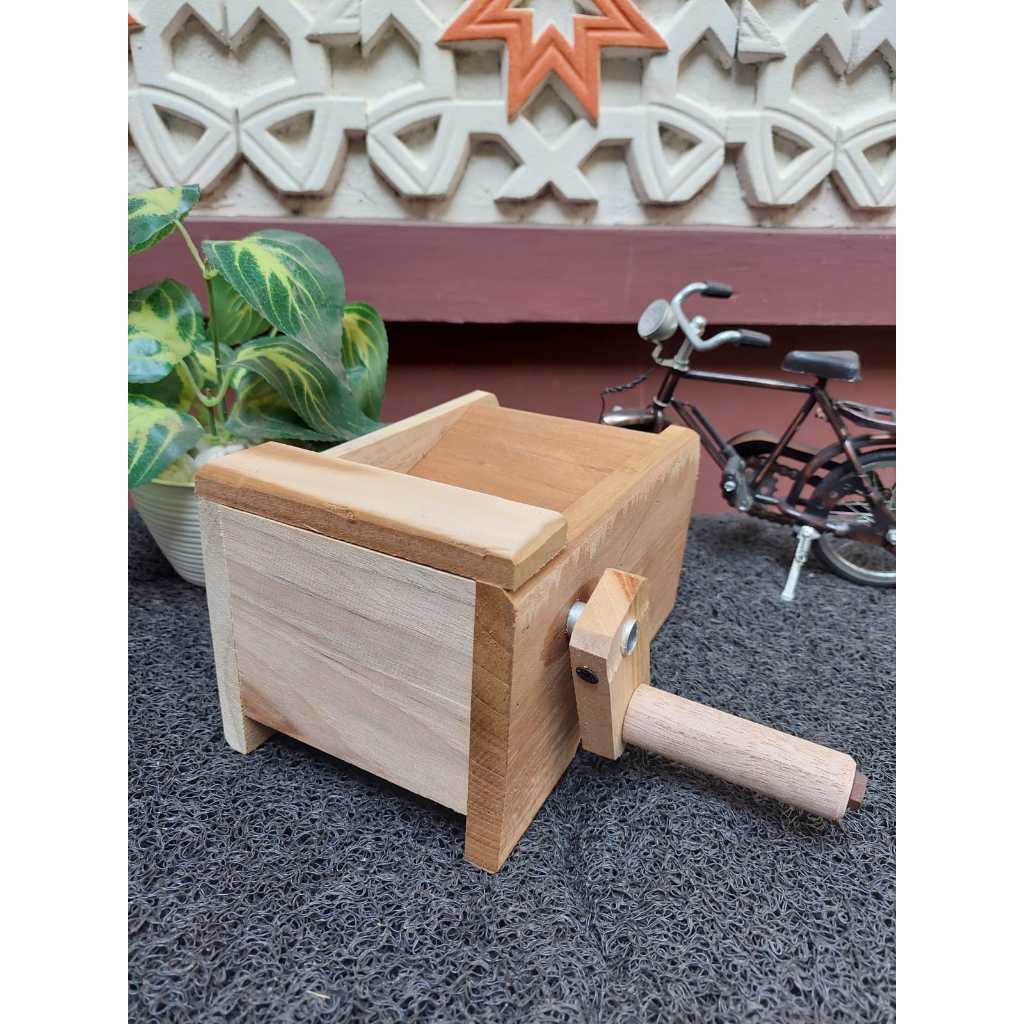 Alat parutan kelapa dan rempah /rol parut stainless steel alat parut serbaguna dari bahan kayu jati