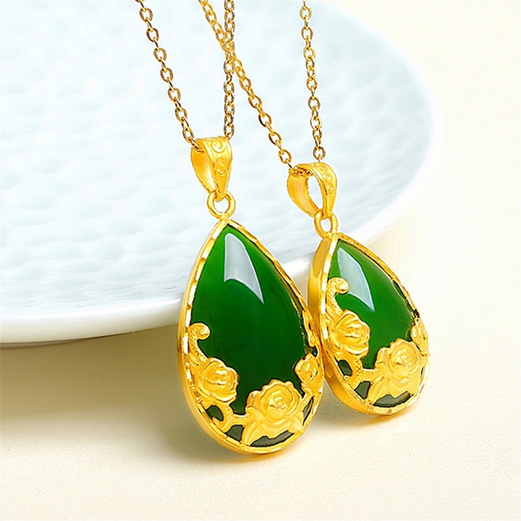 Kalung Liontin Batu Permata Zamrud Baru dengan Nuansa Mewah dan Elegan