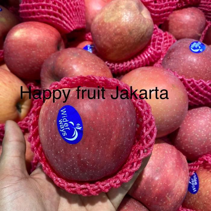 Apel fuji jumbo wider ways garing manis banyak air 1 kg
