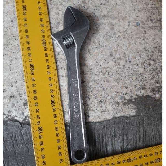 Kunci inggris 10 inchi xingchi