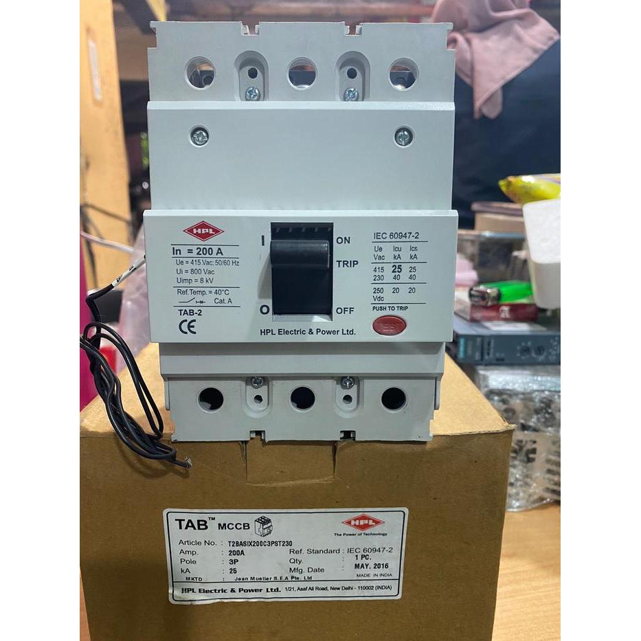 MCCB TAB 2 HPL 200A 3P / MCCB 3P 200A + UVT