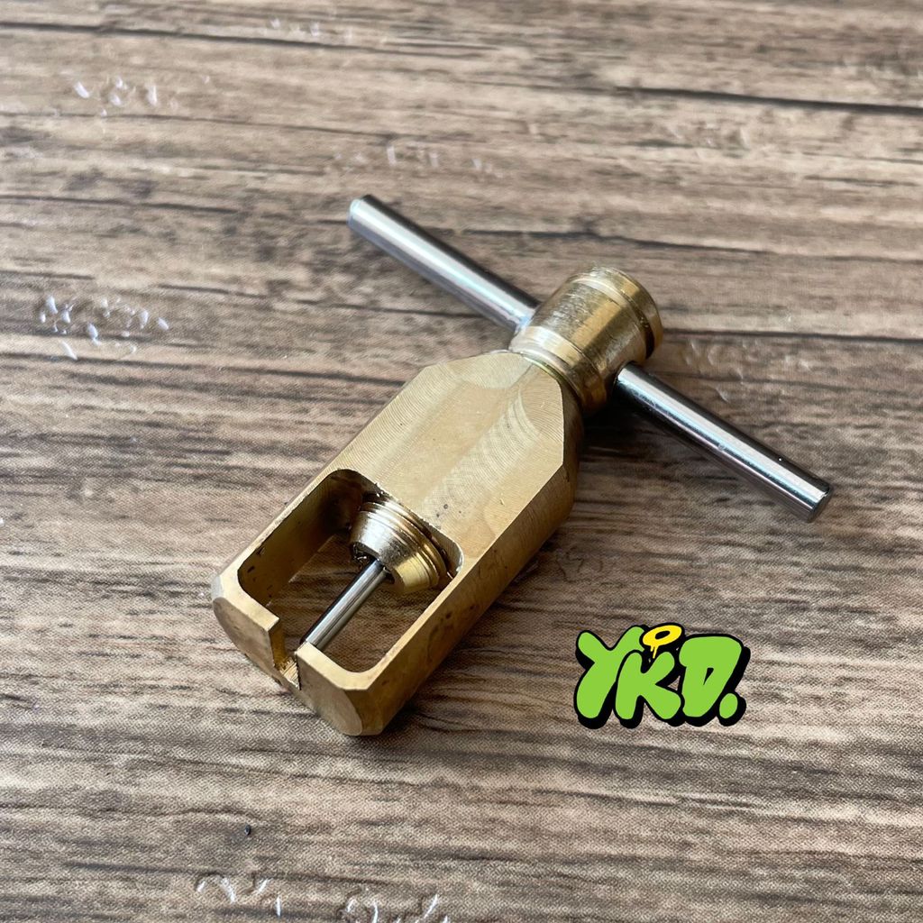 Tracker / Pinion Puller Tamiya