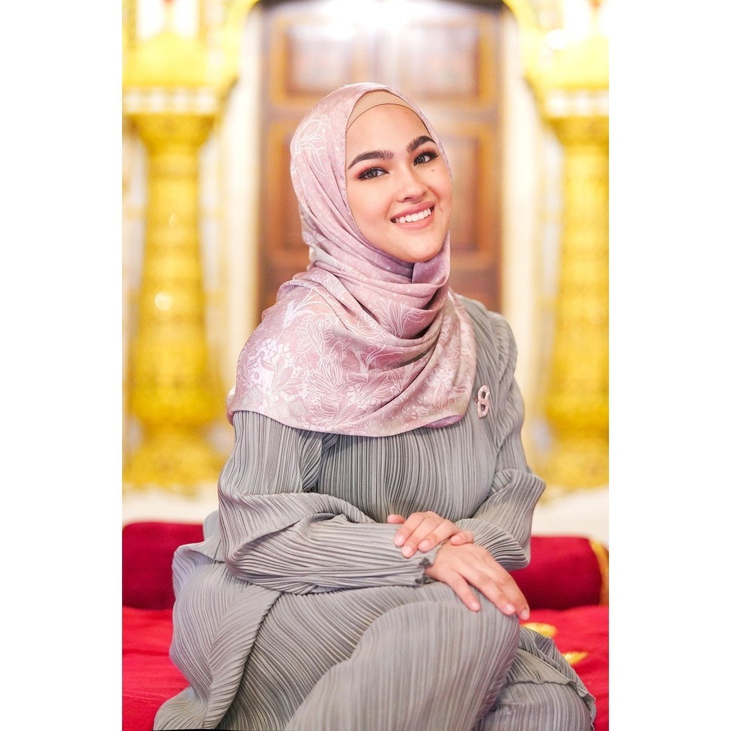 Buttonscarves Maharani Series/Twistant/Dusty