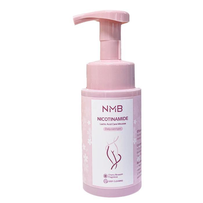 NMB Care Mousse, diformulasikan dengan niacinamide dan asam laktat, membersihkan dengan lembut - Sat