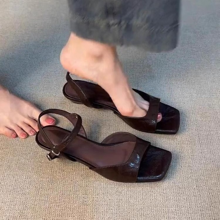 Sandal Wanita Kulit Lembut Sederhana Bergaya Retro, Sepatu Romawi Berongga Hak Rendah Serbaguna