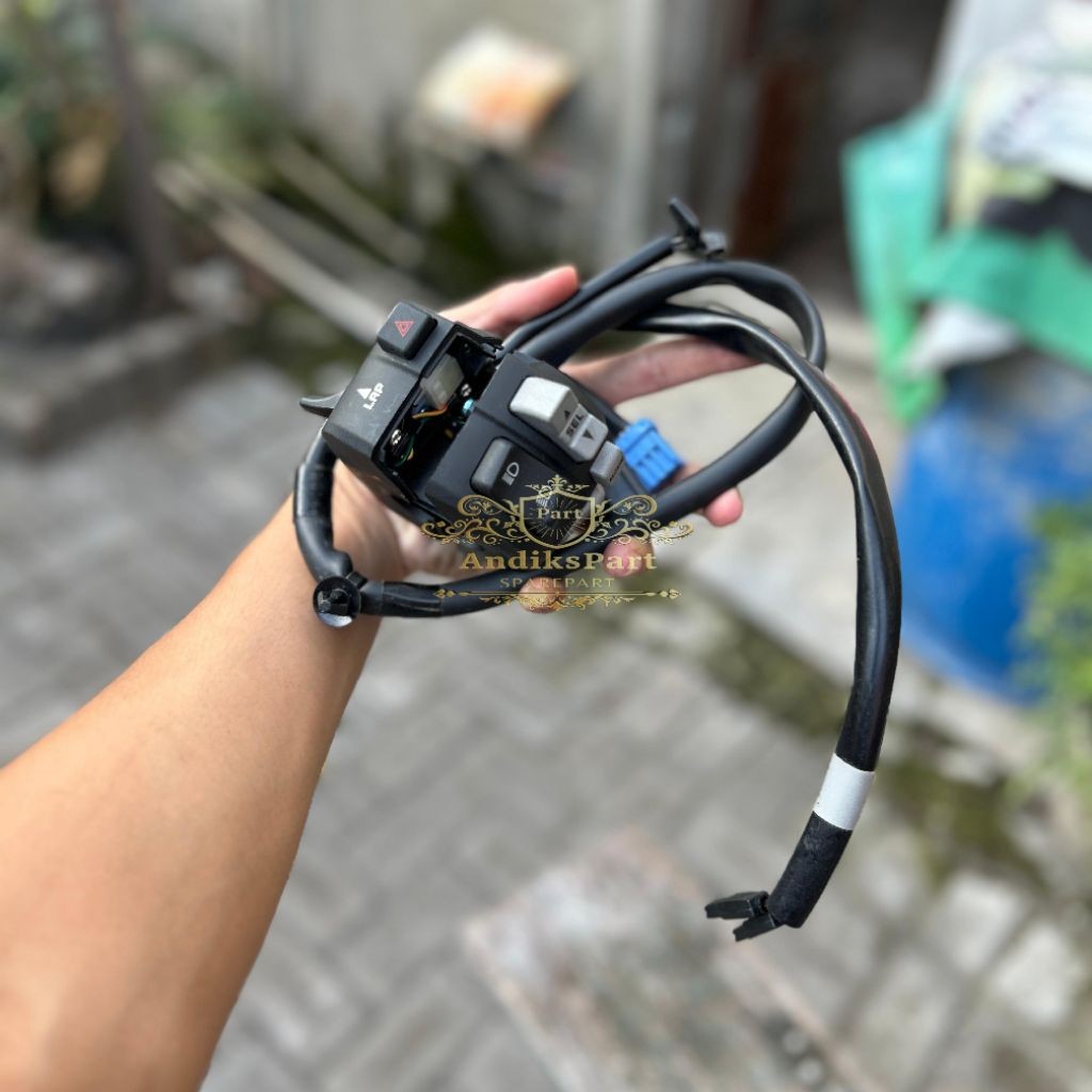 Holder kiri CRF 1000 original/ Holder saklar kiri Africa froza CRF 1000 original baru