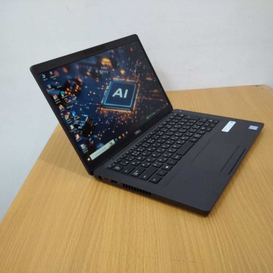 laptop  laptop second Dell 5400 ram 8Gb core i5 gen8 ssd 256 ringan