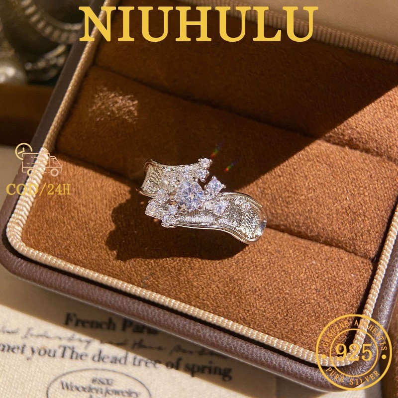 Cincin Wanita Bekas Kelas Atas Berwarna Perak Muda Dengan Cubic Zirconia Yang Berkilauan