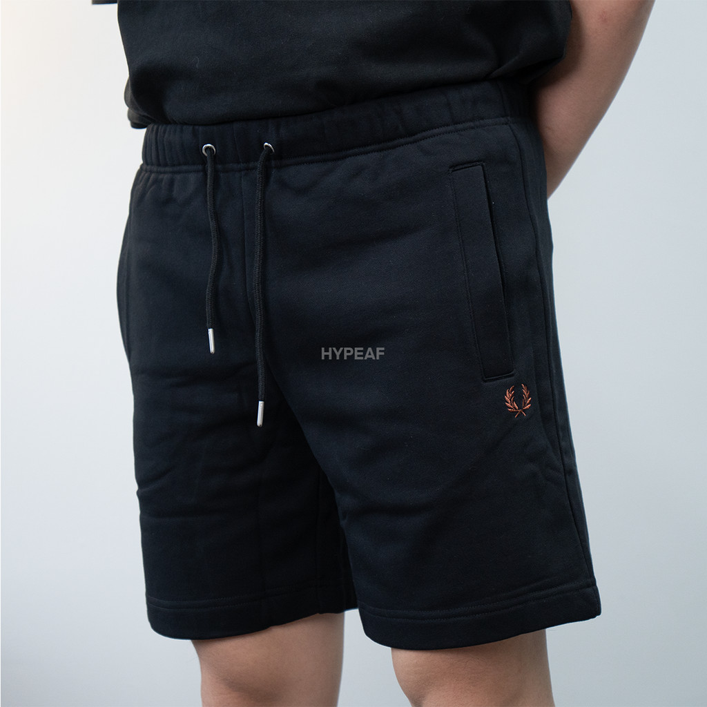 FRED PERRY Tipped Back Pocket Regular Fit Classic Sweat Short Celana Pendek Original