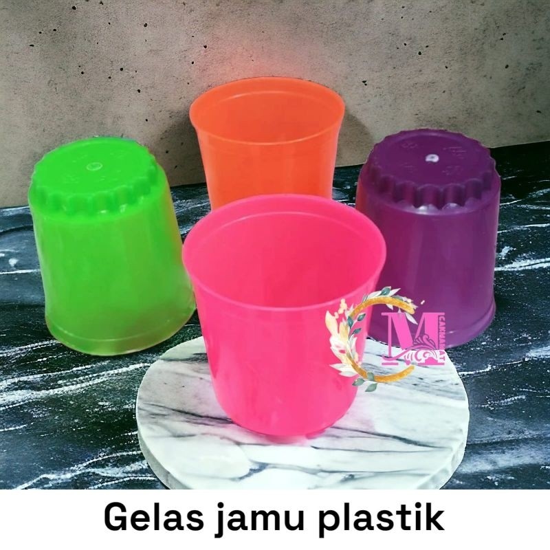 Gelas jamu plastik kecil bijian