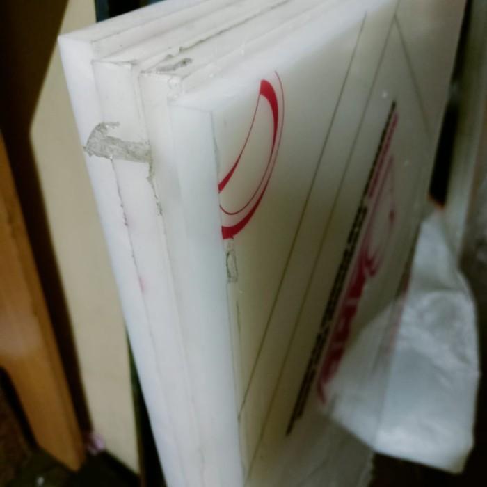 nylon sheet HDPE 10mm x 30 cm x 50 cm  ( PE sheet lembaran)
