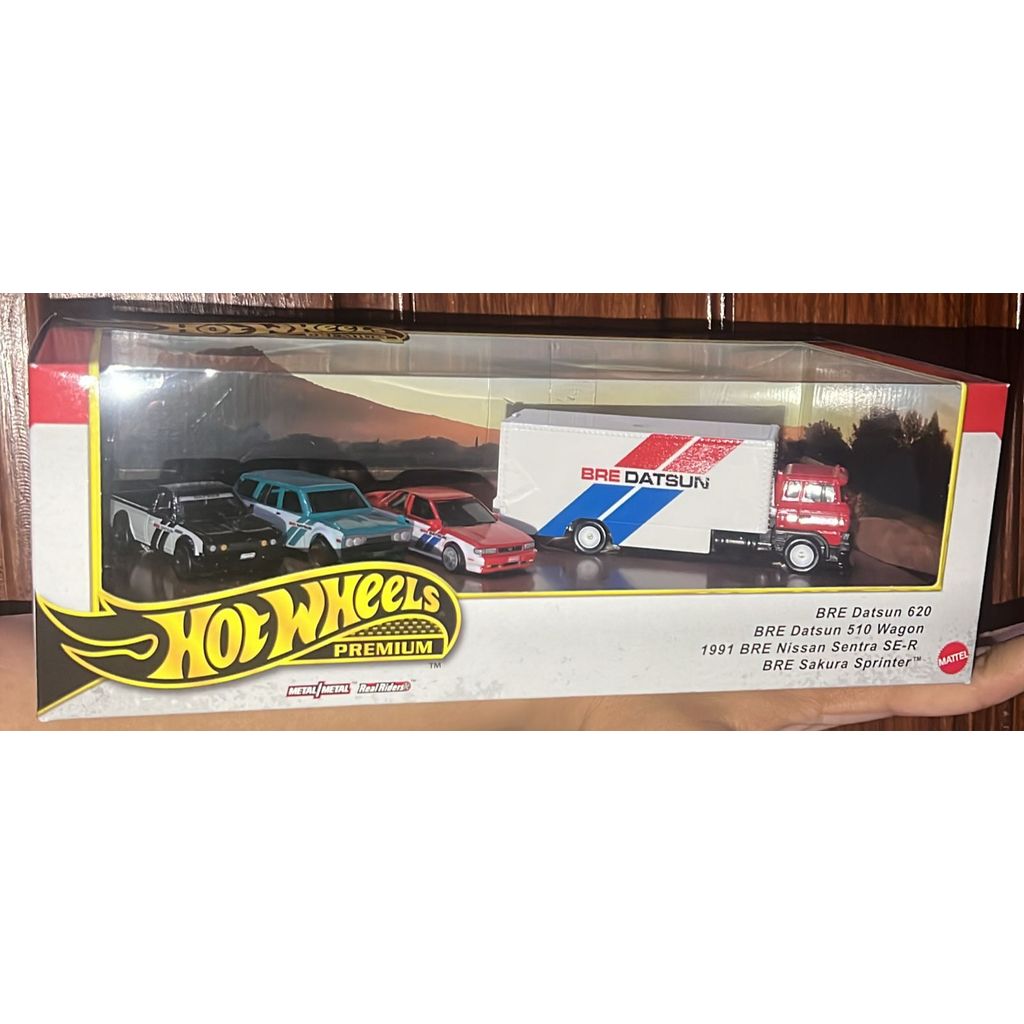 Hotwheels Premium Diorama BRE Datsun Classic Pickup, Truck BRE Datsun 620, BRE Datsun 510 Wagon, 199