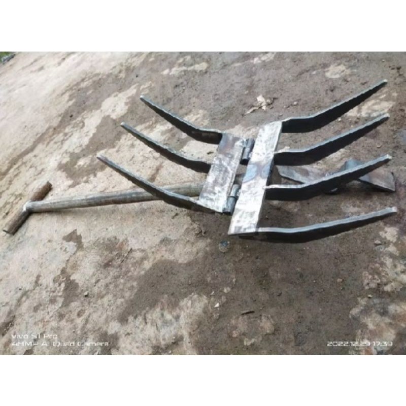 Cangkul Garpu Modern Alat Penggembur Tanah Modern