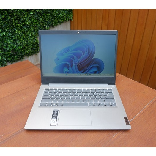 Laptop Lenovo Ideapad Slim 3 AMD 3020e Ram 4Gb Ssd 256Gb SCu17341