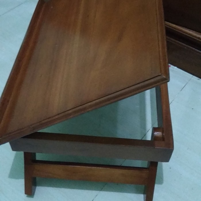 Meja baca quran Rehal Rekal Taktakan AlQuran bisa disetel kemiringan >