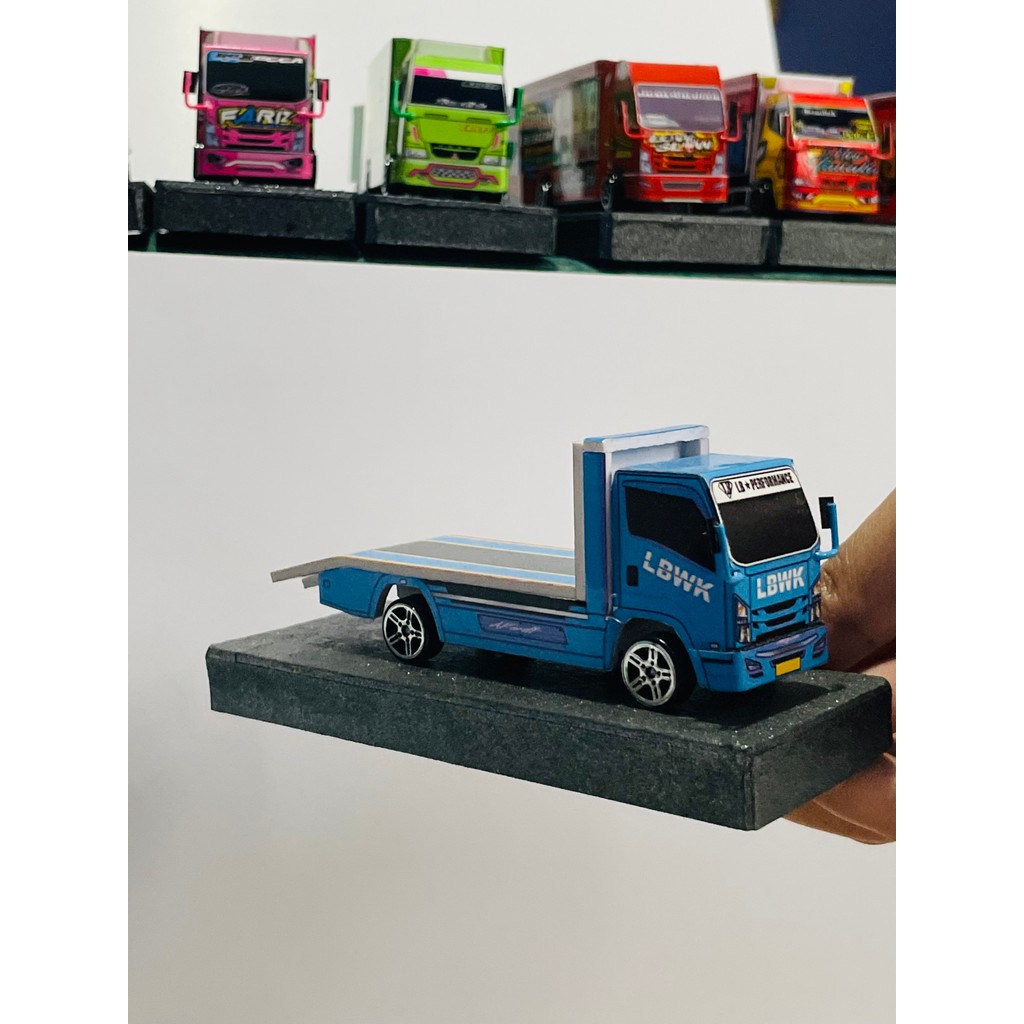 Miniatur Truk Towing Biru Kecil Skala Hotwheels (1:64)  By Tiwi Barabus
