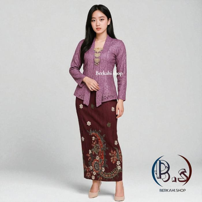 Berkahishop Kebaya Kutubaru Brokat Bawahan Rok Plisket Batik Warna Ungu dengan Motif Eksklusif - Pur