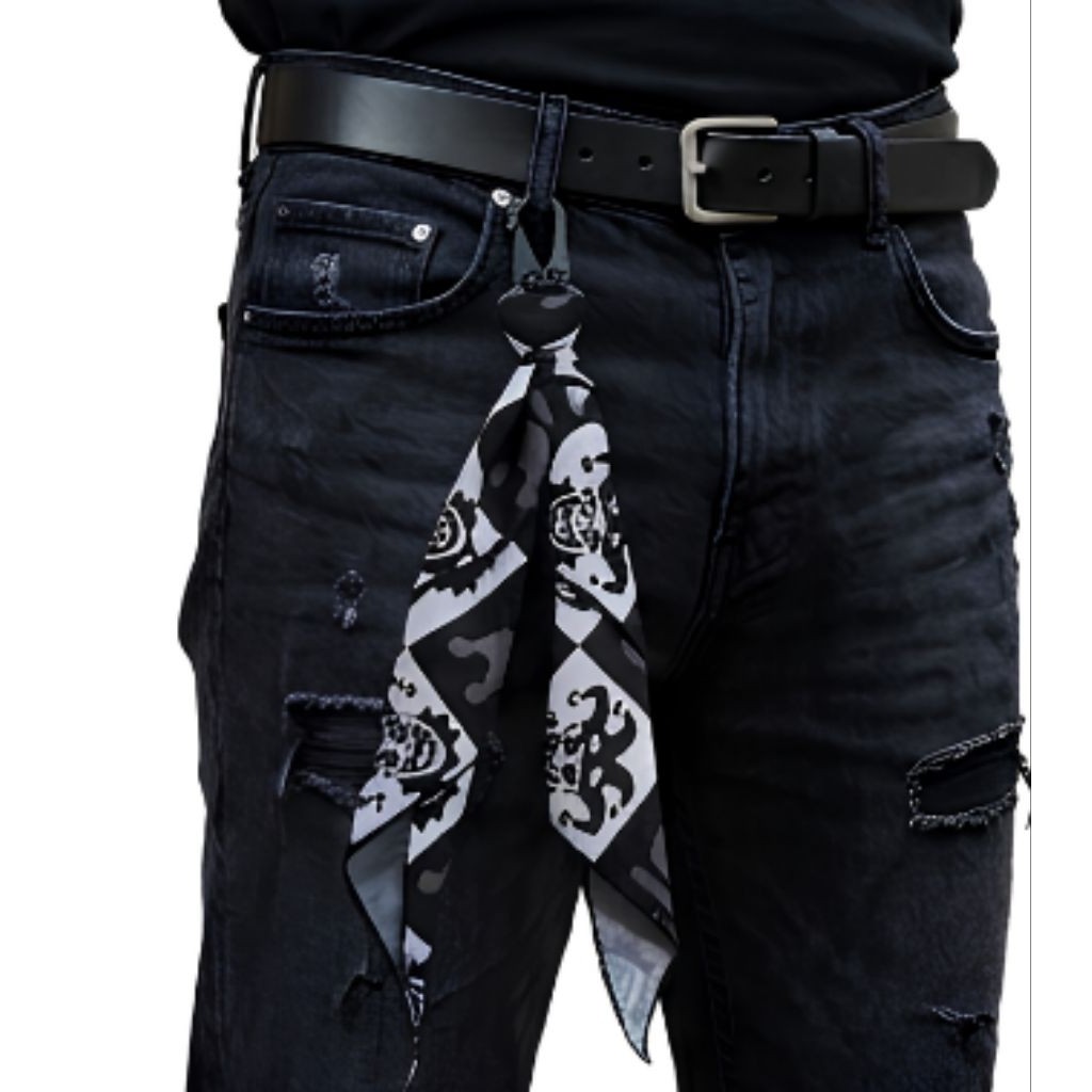 Bandana Paisley Techwear dengan Carabiner Clip - Aksesoris Gantung Tas & Celana motif key joker