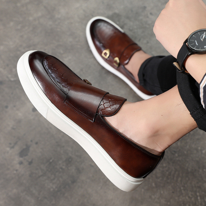 Perdagangan Luar Negeri Sepatu Pria Ukuran Besar  Sepatu Kulit Kasual Fashion yang Laris Dijual Sepa