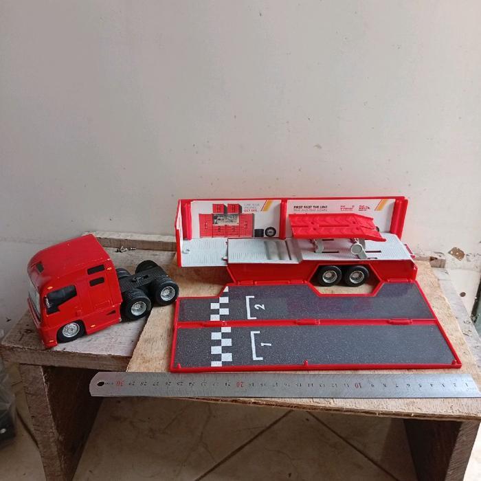 diecast burago kendaraan truck ferarri skala 1/43 GG99
