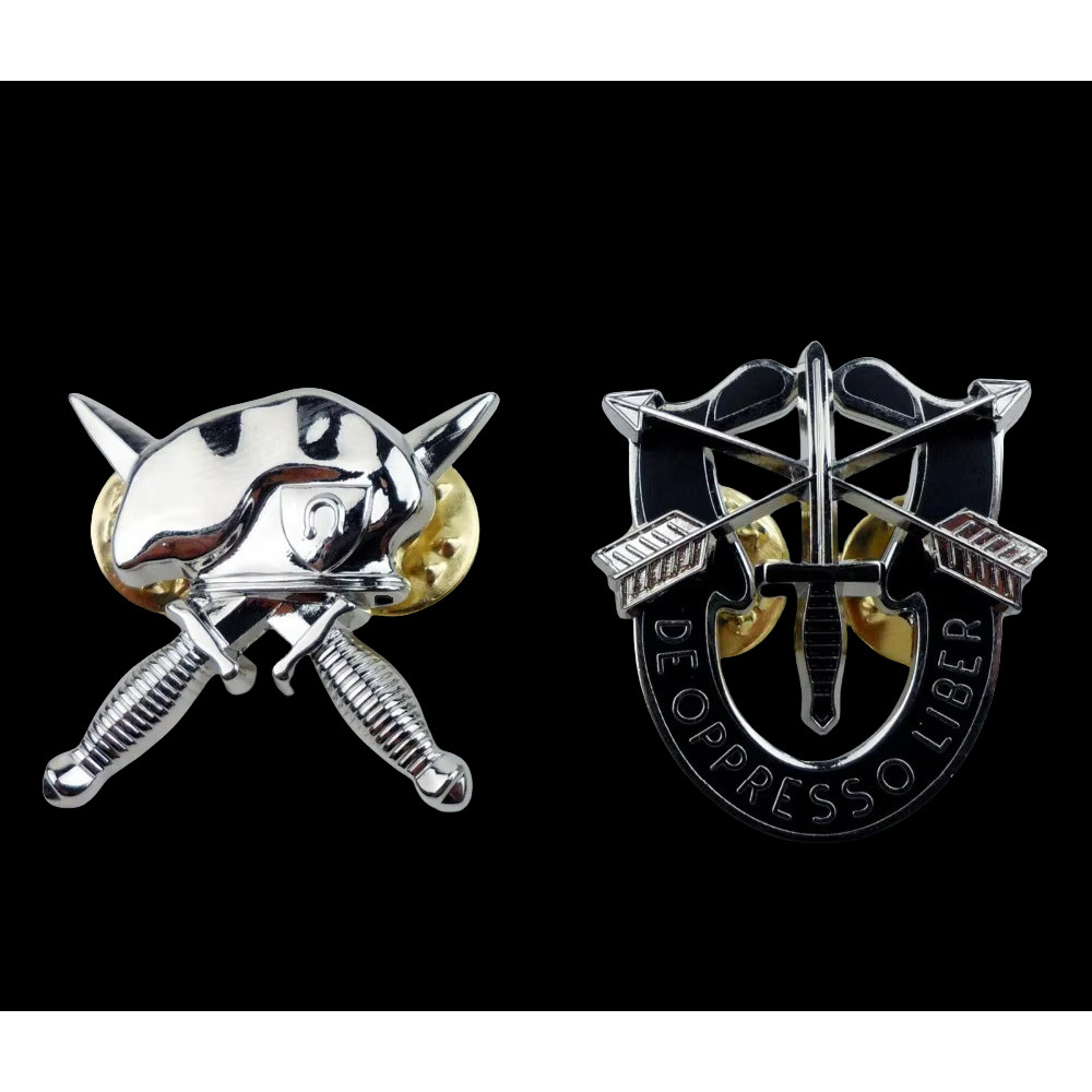 PAIR OF US ARMY SPECIAL FORCES BERET BADGE PIN SFOD OMEGA CAP BADGE METAL