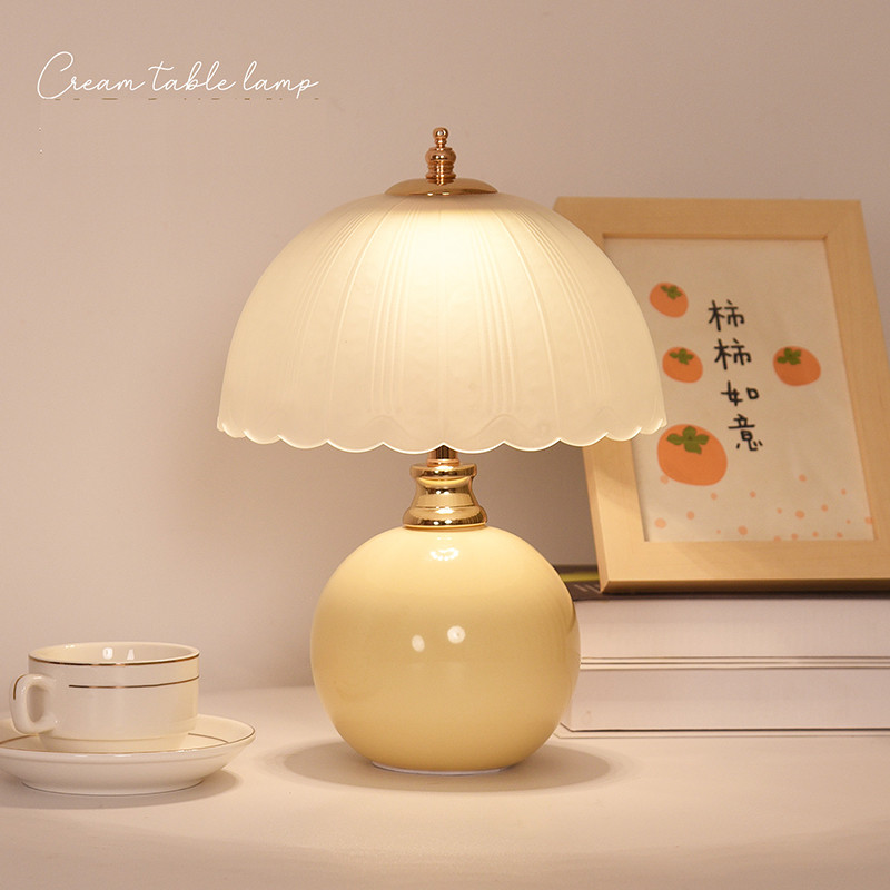Modern And Simple Ceramic Desk Lamp Bedside Reang Desk Lamp for Bedroom Glass Cover Childrens m Rean