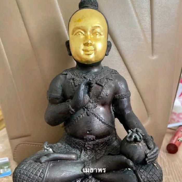 GUMANTHONG BUCHA TRILIUNER ATTRACT MONEY AND SUPPORT LUCKY