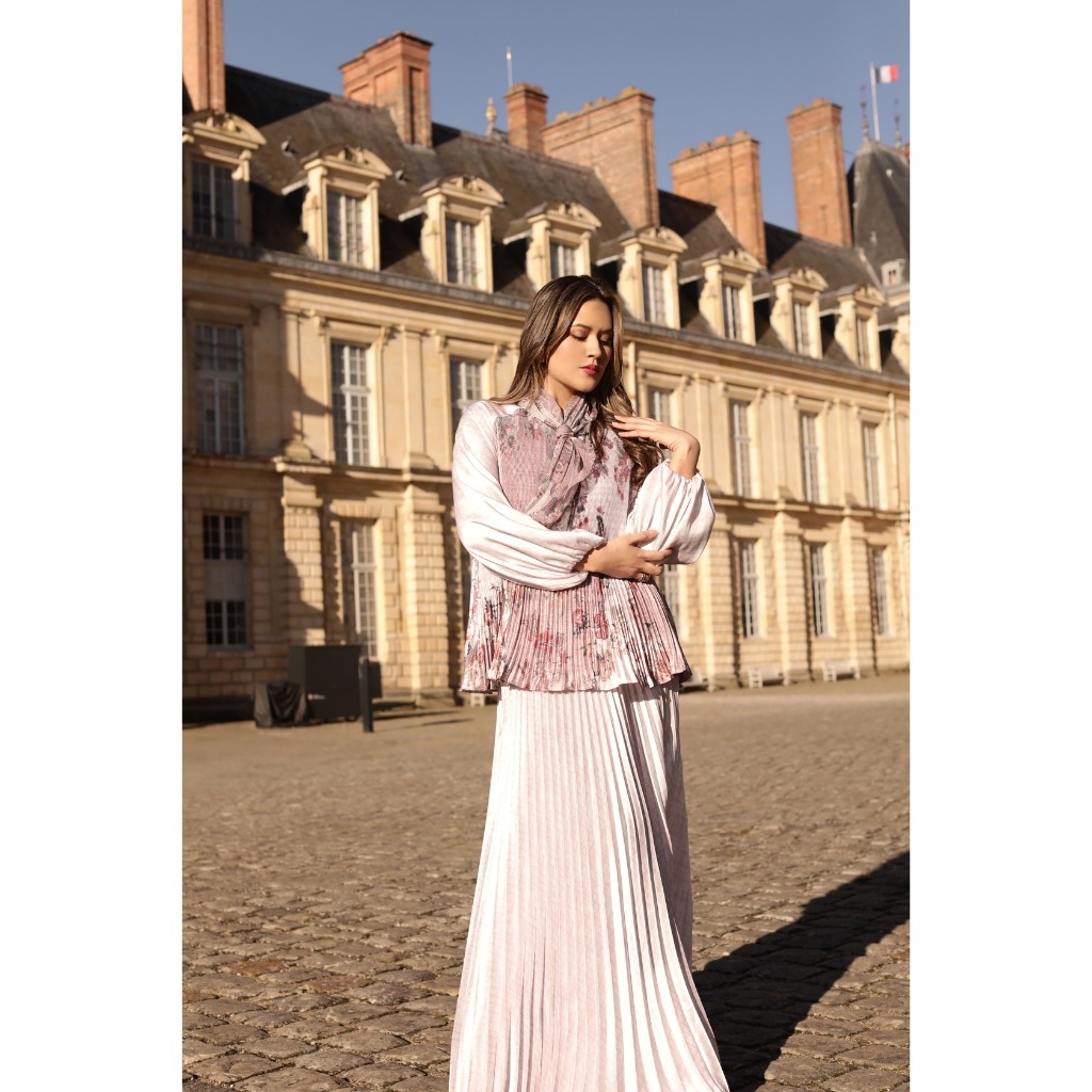Benang Jarum - Festive Finesse Pleated Blouse - Blush