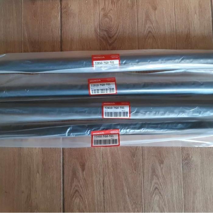Pelipit Moulding List Kaca Depan Belakang set Jazz GE8 2009-2013