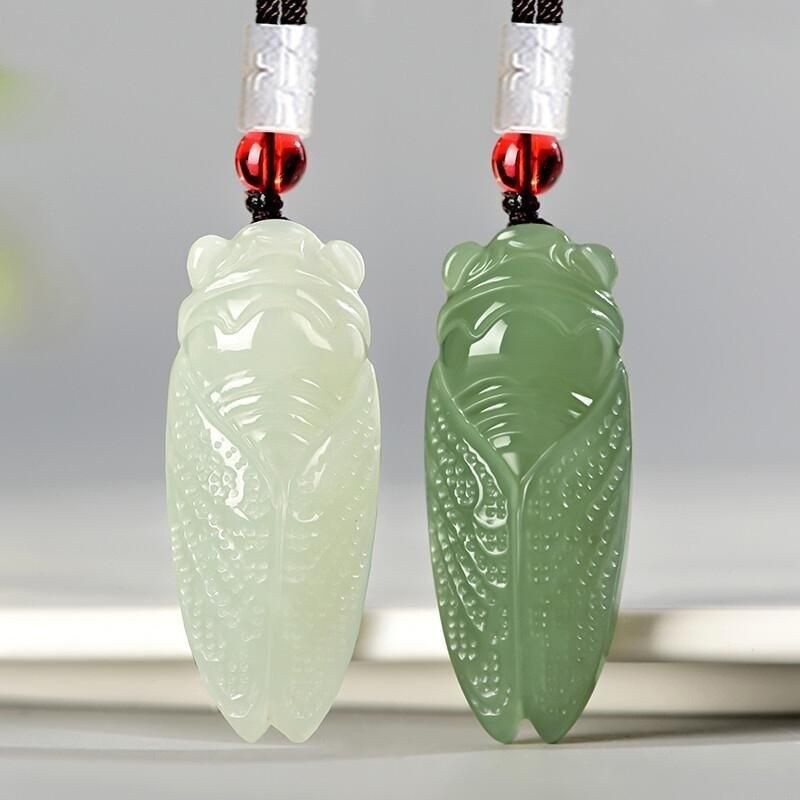 Liontin Giok Hetian Unisex Kalung Kepik Emas Sukses