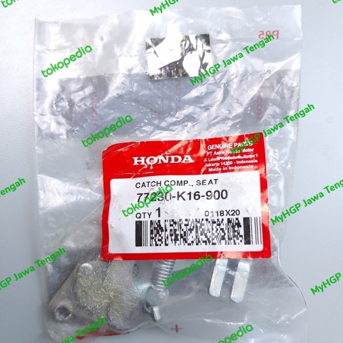 77230K16900 Dudukan Pengunci Kunci Jok Catch Comp Seat Scoopy eSP K16R  K93 K16G Asli Ori HGP 77230-