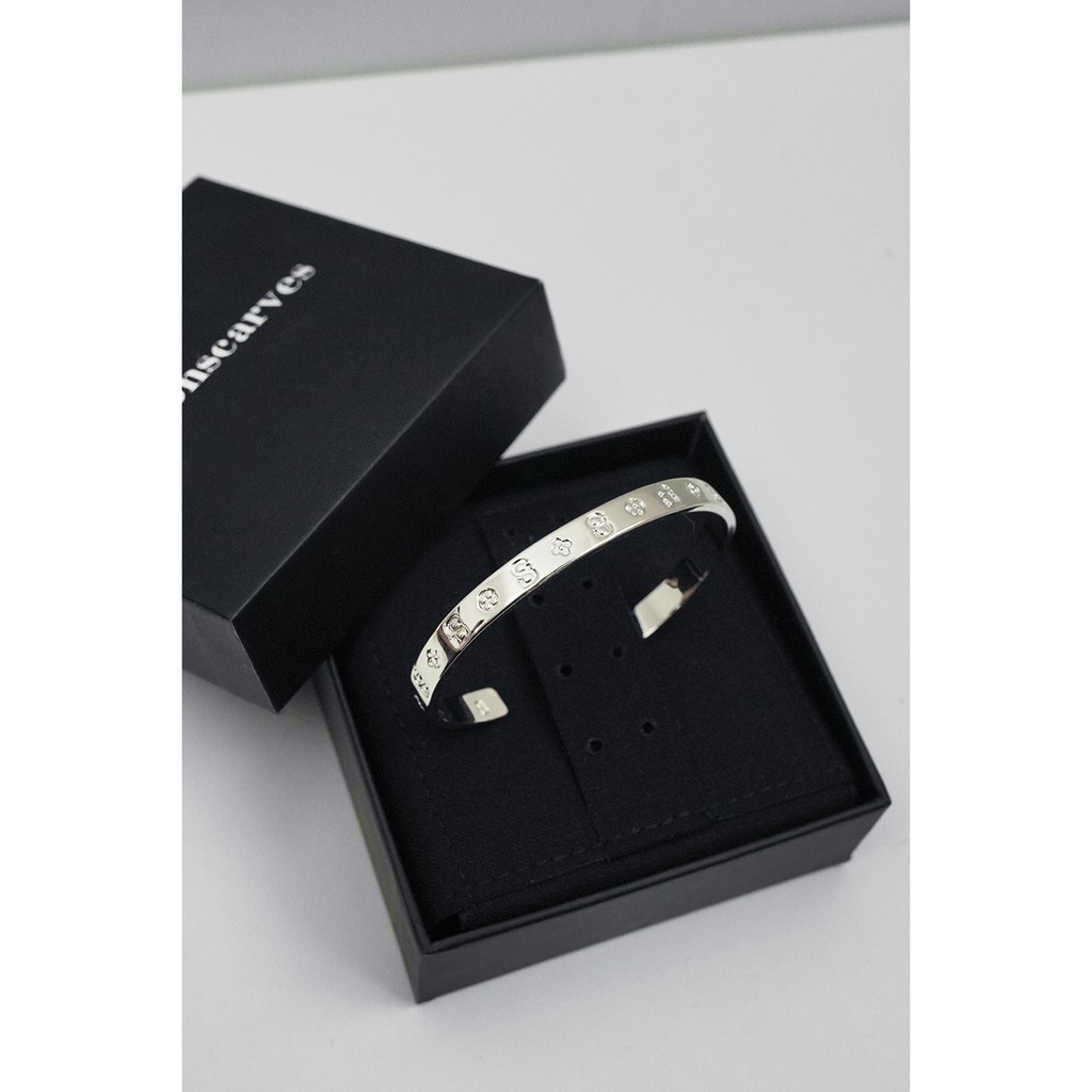 Buttonscarves Signature Audrey Bangle - Silver