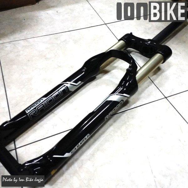 Fork Mtb Oversize 27.5 SUNTOUR RAIDON AIR Travel 120 Lock Out QR