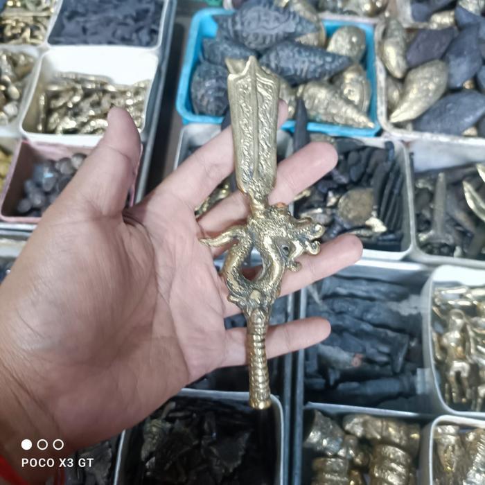 pusaka kipas naga kuningan full emas KJM1122