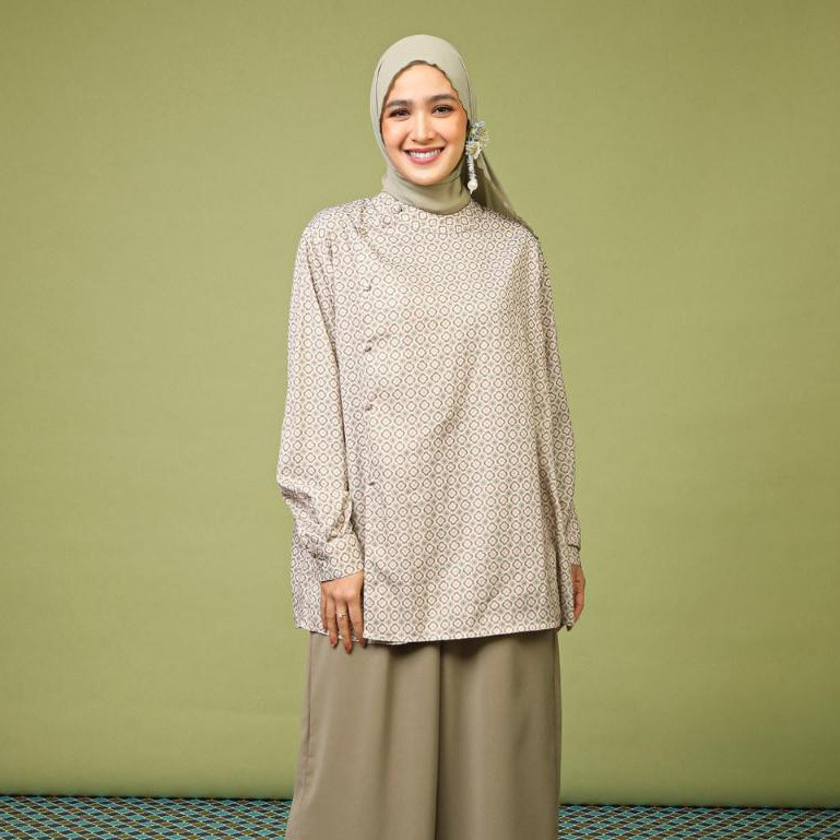 Lozy Hijab - Richa Blouse (Atasan Motif Print Bahan Koleksi Raya Lebaran 2026)