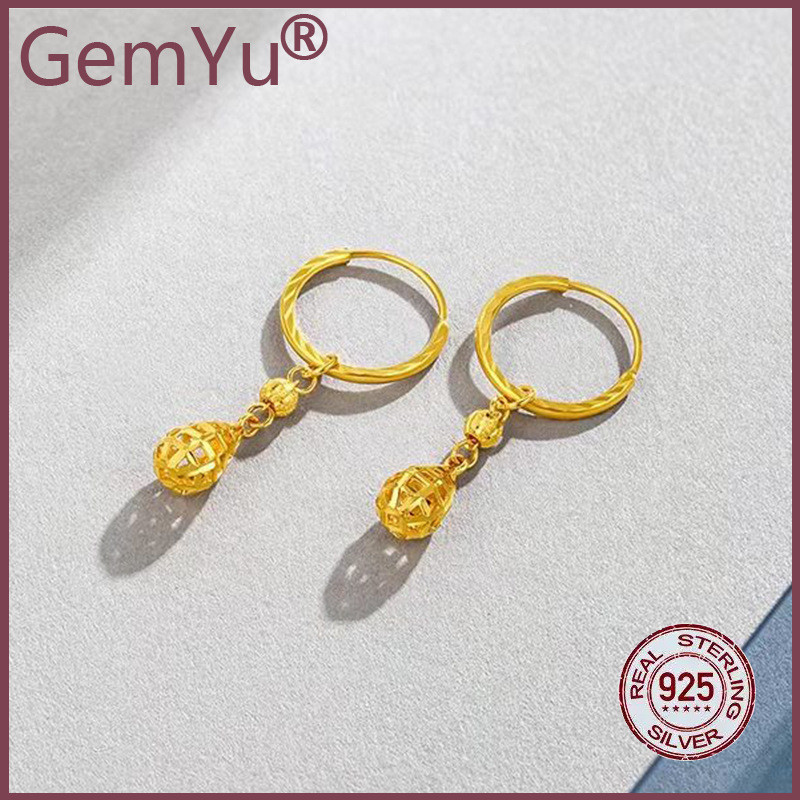 GemYu Anting Emas Anting Tetes Air Emas Perhiasan Telinga Emas Elegan Aksesori Trendy Anting Wanita