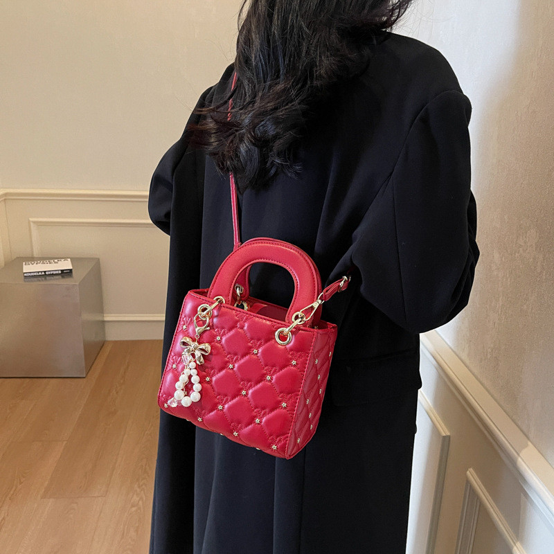 Tas Tangan Bordir Quilted Gaya Baru Terinspirasi Chanel