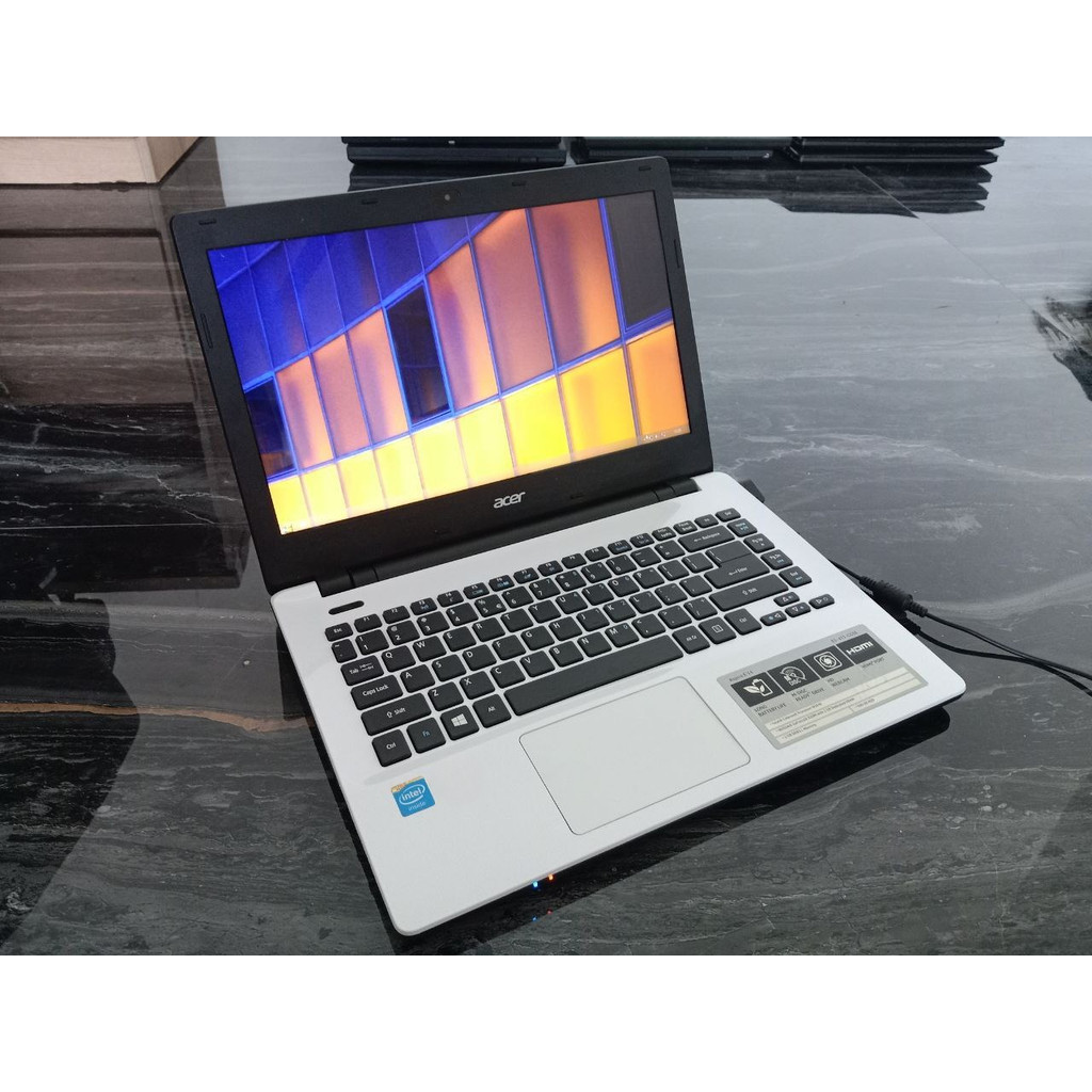 Laptop Acer Aspire E5-411 Intel Celeron N2830 Ram 4/8Gb Hdd/Ssd 14 Inch Tipis Ringan Windows 10 Lapt
