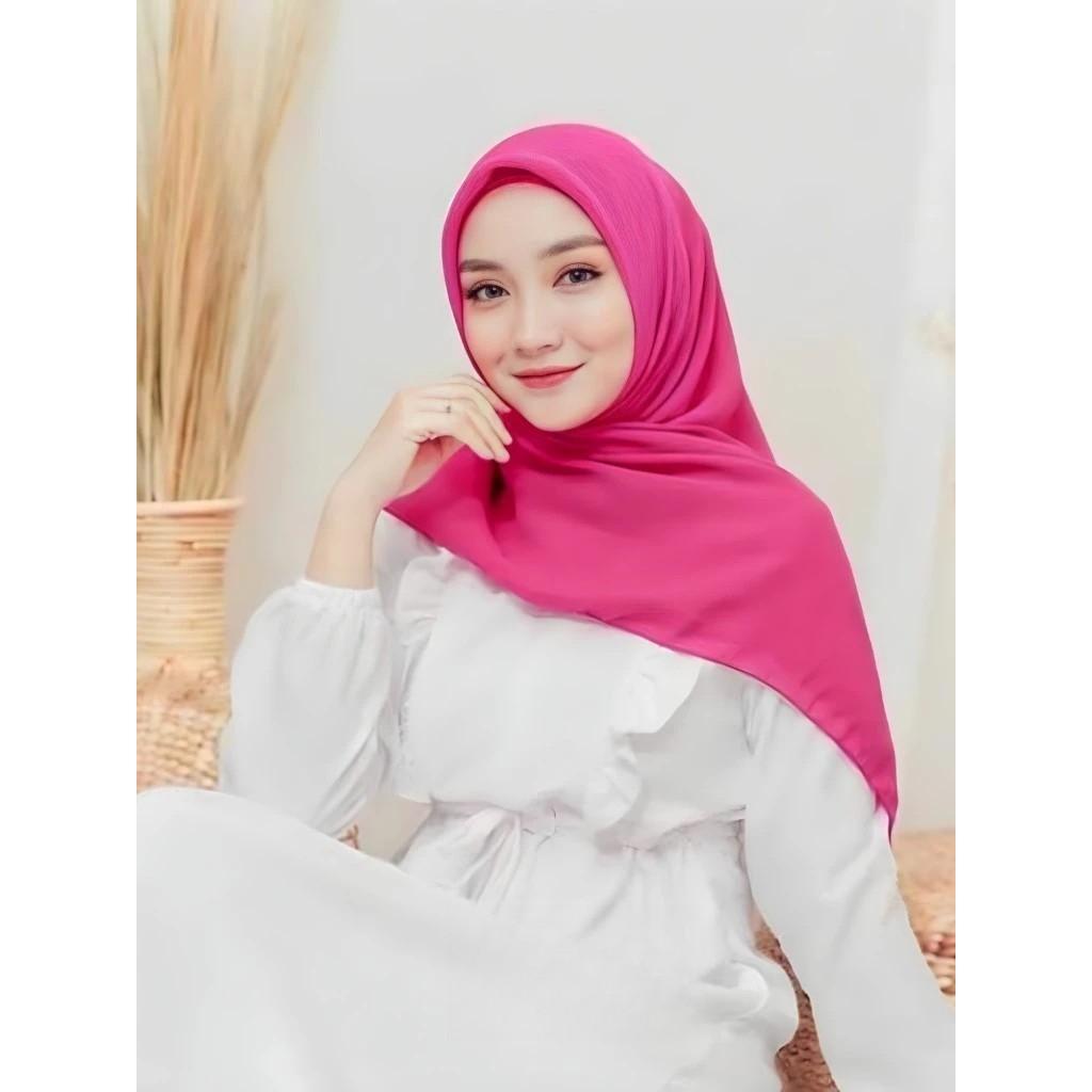 Hijab Segi Empat Bella Square Polos Premium Pink Fanta