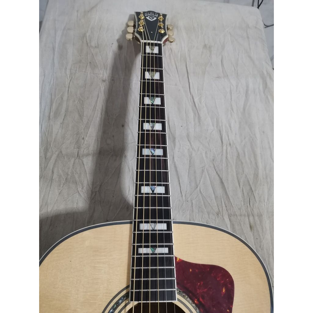 natural wood color acoustic electric 43 inches professional F50 guild super jumbo guitar ,6strings