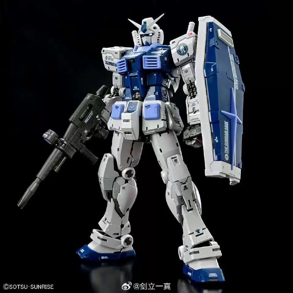 Changlong Model 5501 Rg 1/144 Rx-78-2 Ver 2.0 Assembly Model Kit Action Figure Rx-78-2 Base Restrict