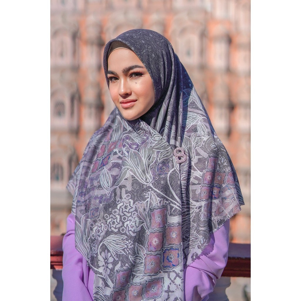 Buttonscarves Maharani Series/Voal Square XL/Bhura