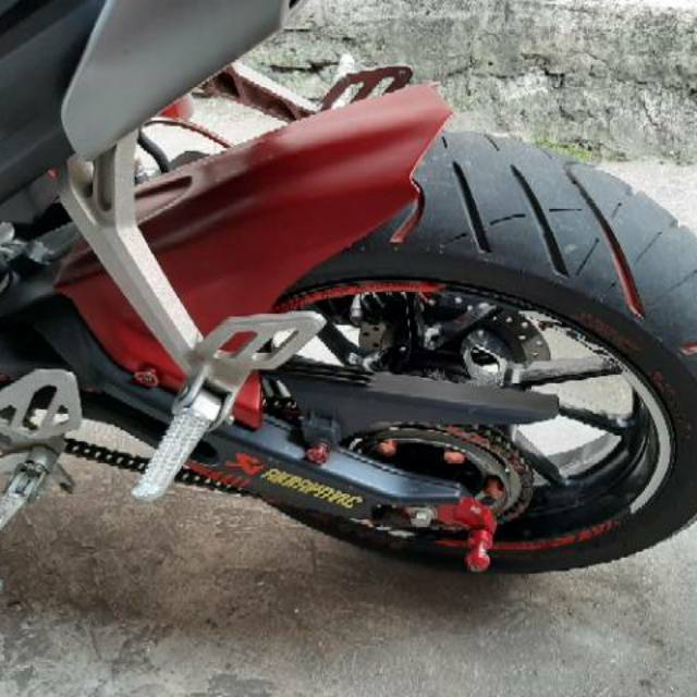 Hugger R15 v3 panjang topi arm Berkah Modifikasi