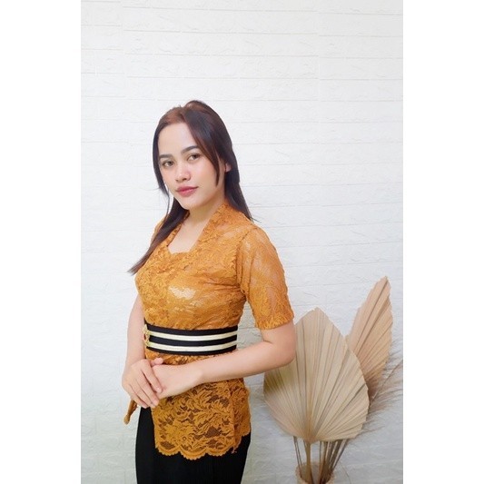 Kebaya bali brokat sofia bed lengan pendek