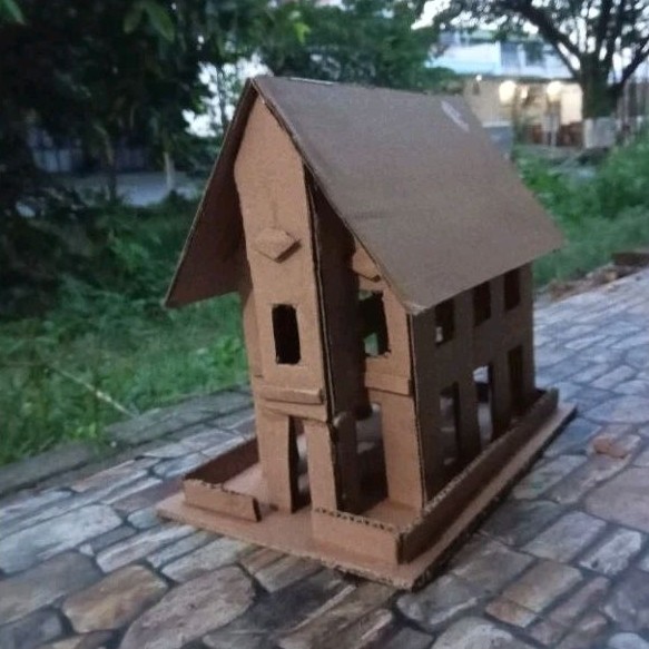 miniatur rumah adat Aceh dari kardus