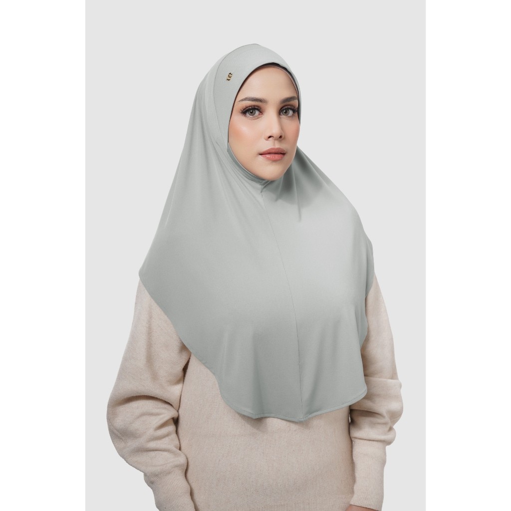 Buttonscarves Swyft Slip-On