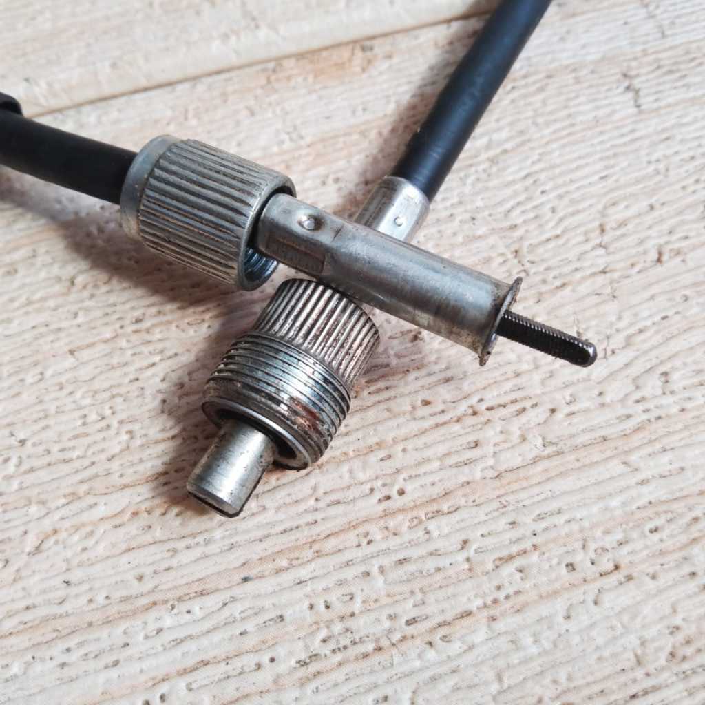 CABLE KABEL SPEEDOMETER  SPIDO MOTOR THUNDER 125 ASLI  ( 34910-26440-000 ) -NEW OLD STOCK-