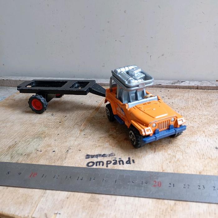 diecast mobil jeep dan anhang trailer GG99