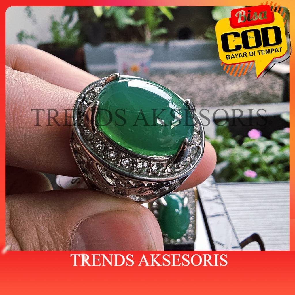TRENDS [COD]. Cincin Batu Akik Agate Kalsedon Hijau Lumut Natural dengan Ring Titanium Anti Karat / 